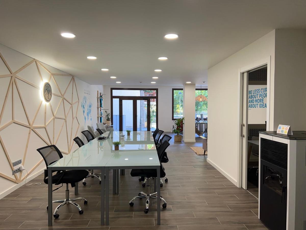 Espot Cowork & Apartments - L'Amfitriona Kültér fotó