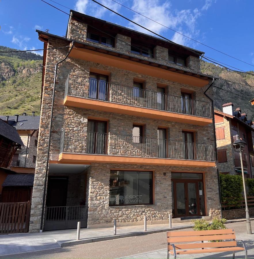Espot Cowork & Apartments - L'Amfitriona Kültér fotó